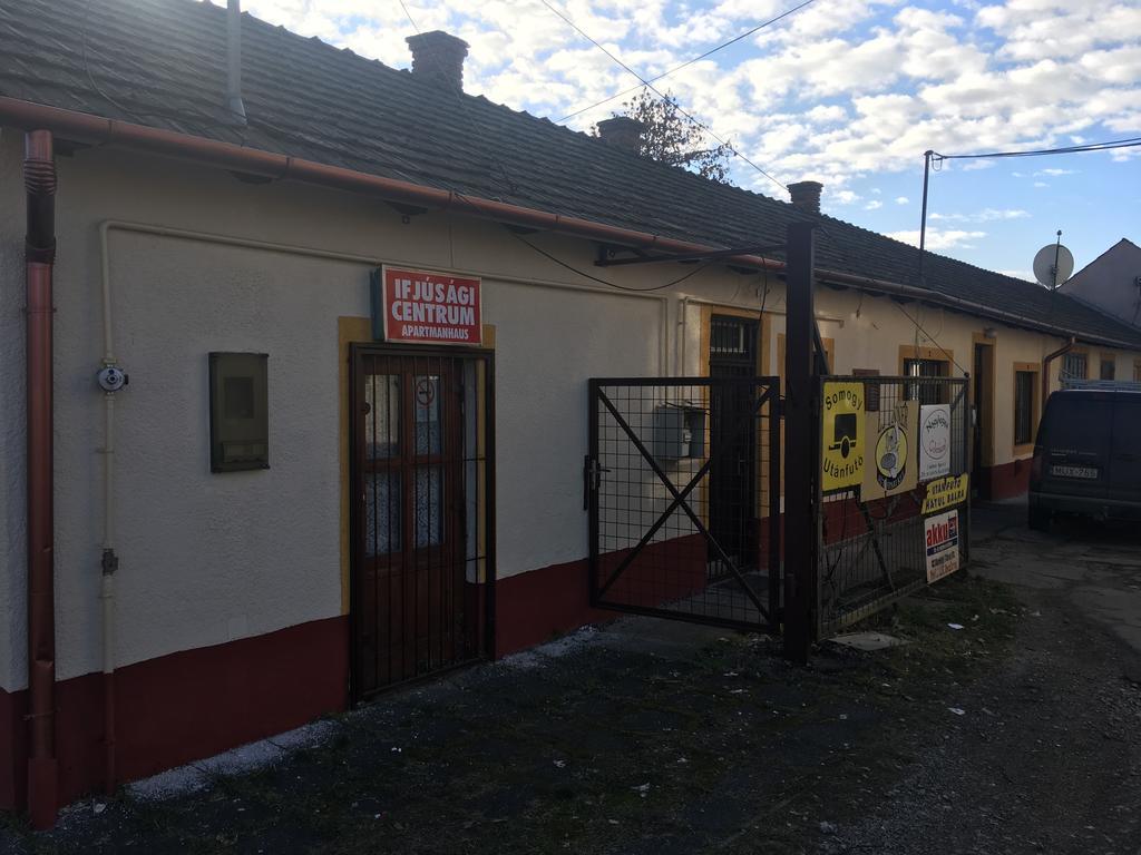 Centrum Panzio Kaposvár Екстериор снимка